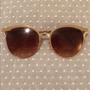 Jessica Simpson sunglasses